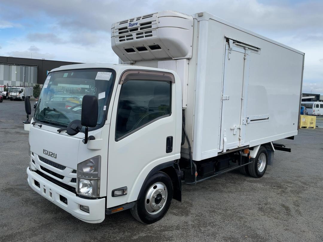 Photo '10' of Isuzu ELF Chiller