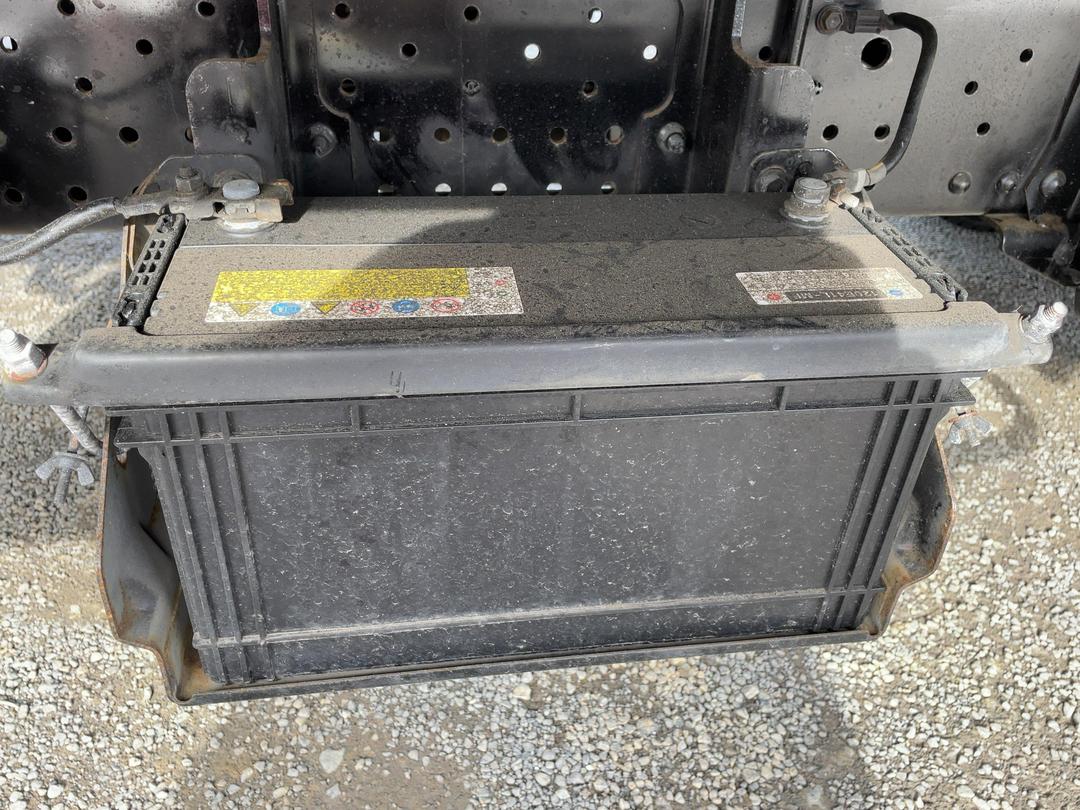 Photo '28' of Isuzu ELF Chiller