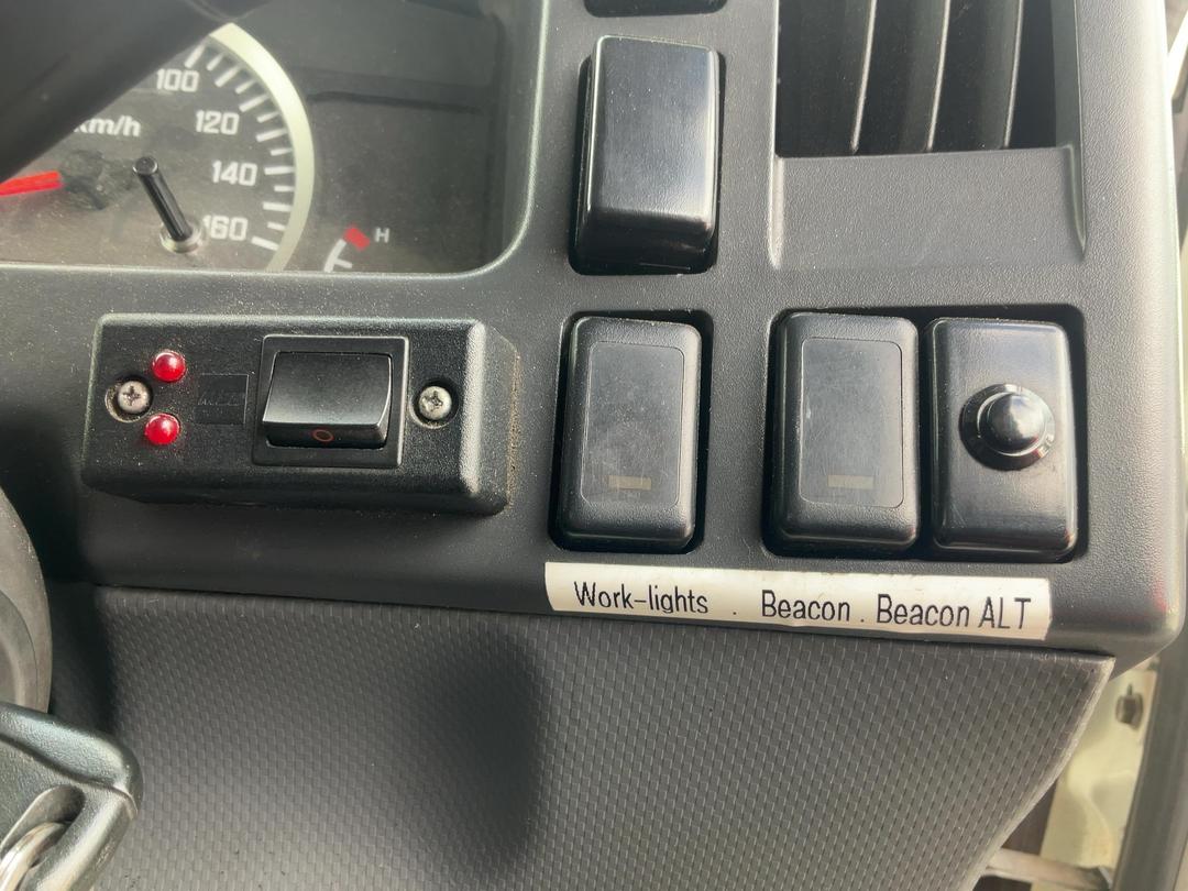 Photo '19' of Isuzu N Series NPR325M Service Vehicle