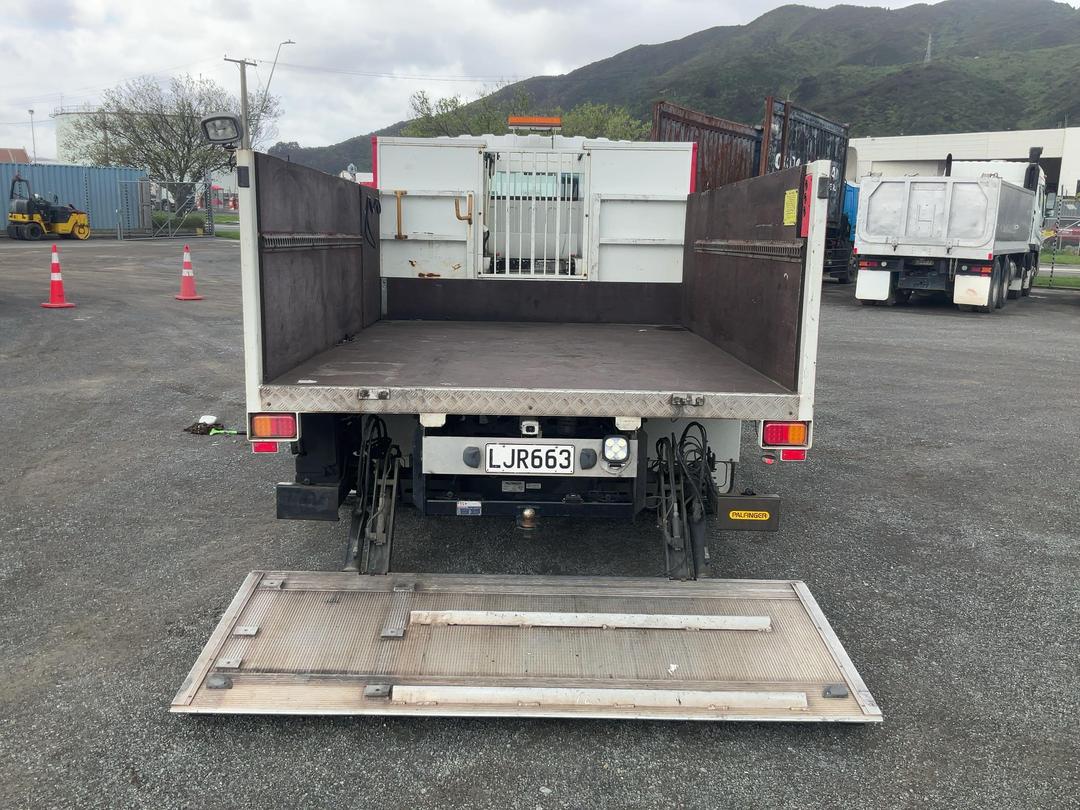Photo '8' of Isuzu N Series NPR325M Service Vehicle