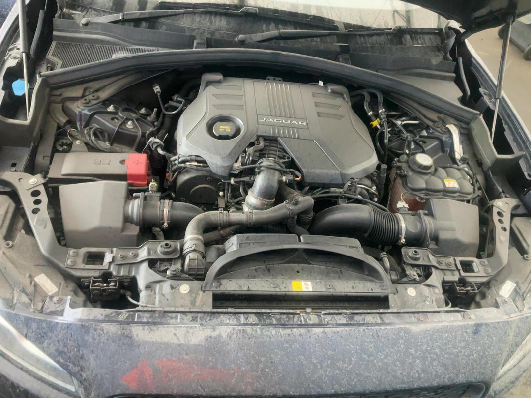 Photo '15' of Jaguar F-Pace 30D Portfolio