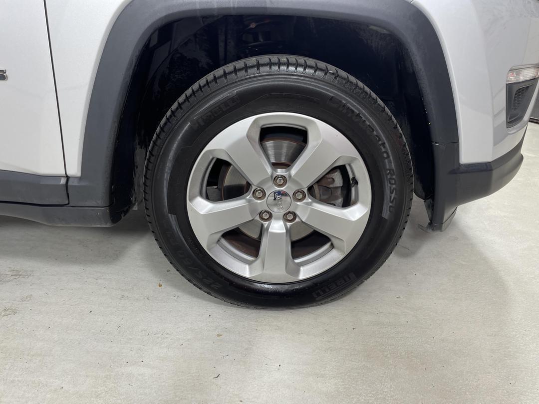 Photo '9' of Jeep Compass