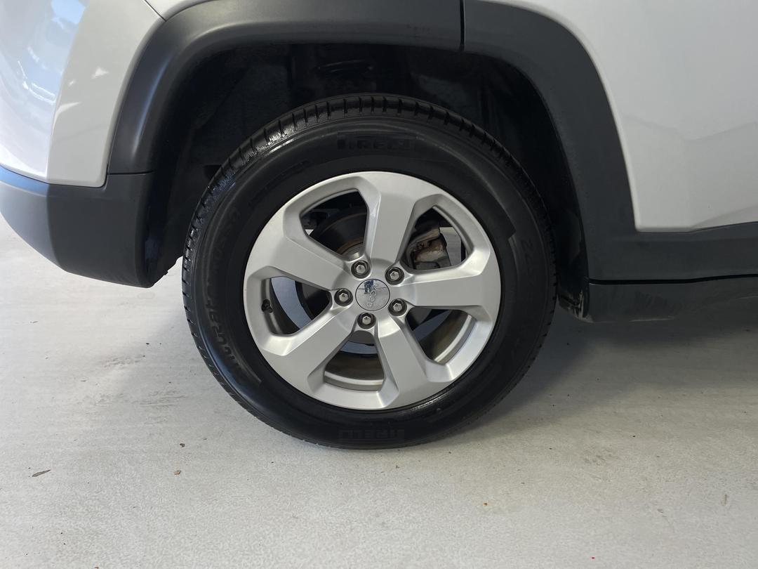 Photo '12' of Jeep Compass