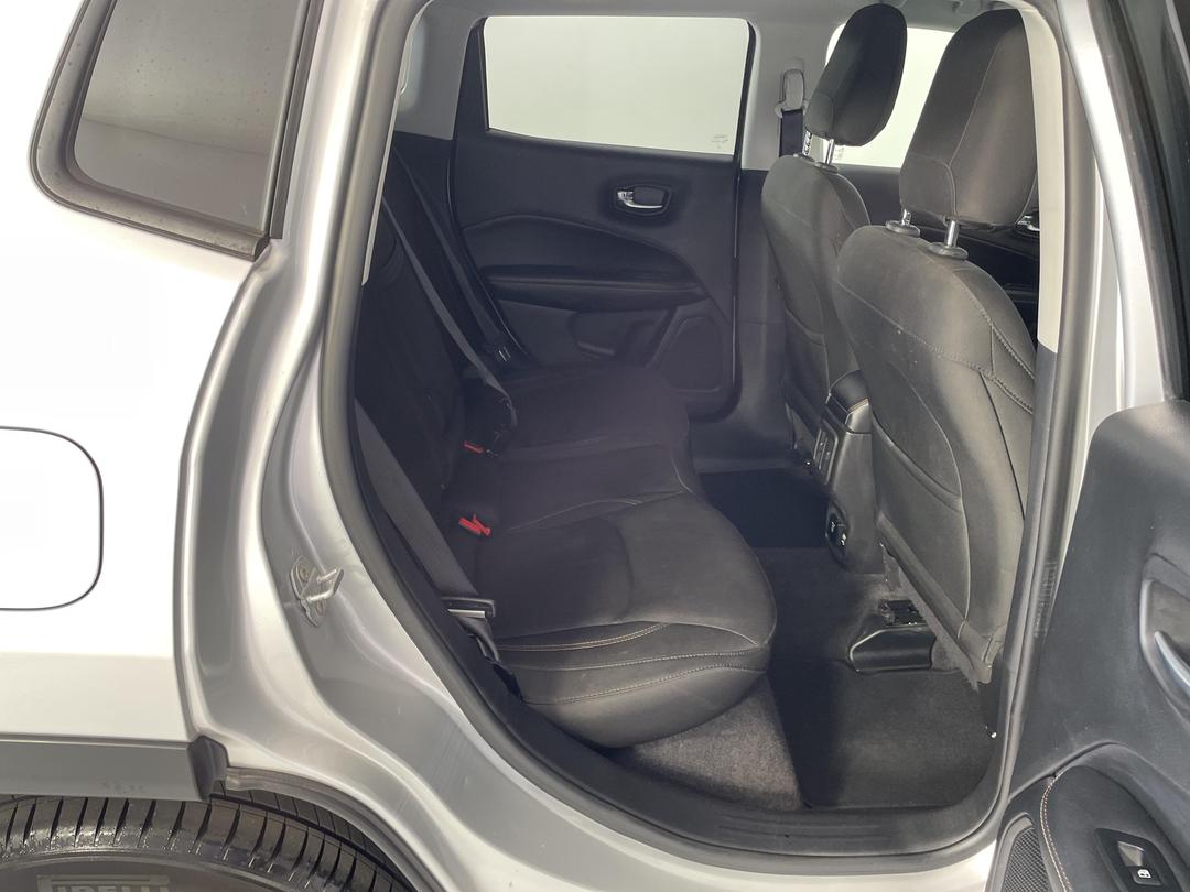 Photo '20' of Jeep Compass