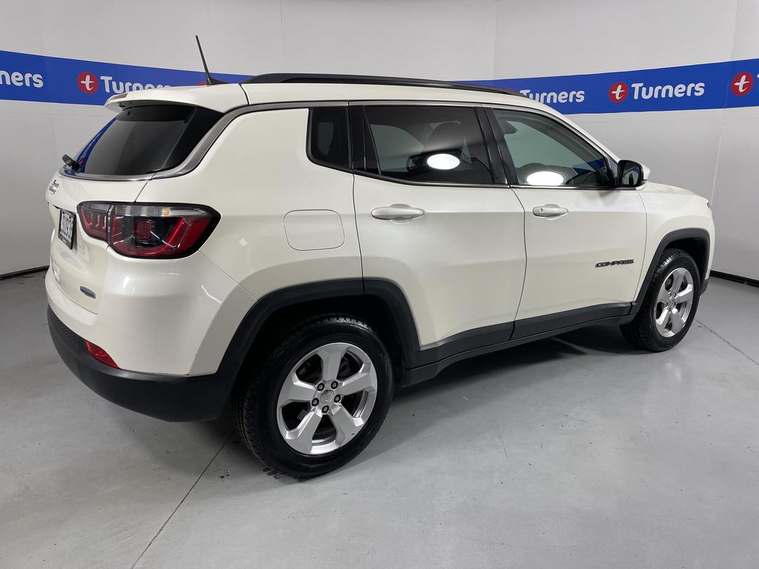 Photo '7' of Jeep Compass