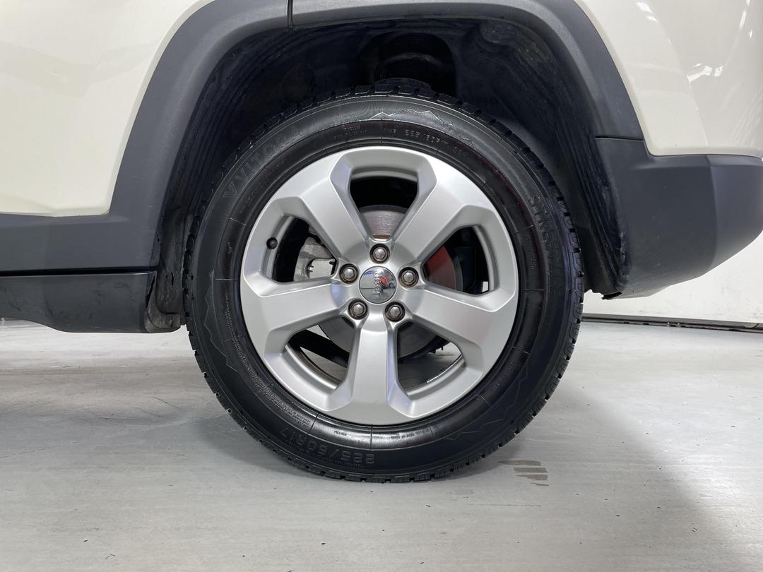 Photo '11' of Jeep Compass