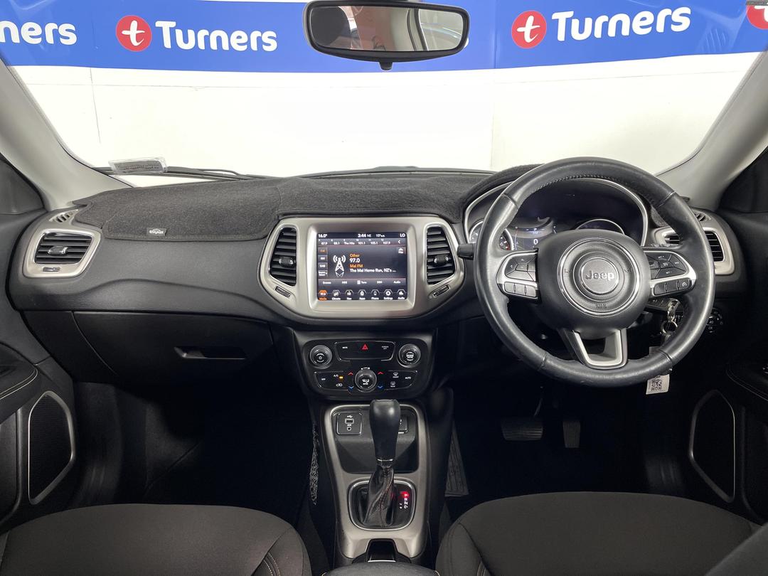 Photo '17' of Jeep Compass