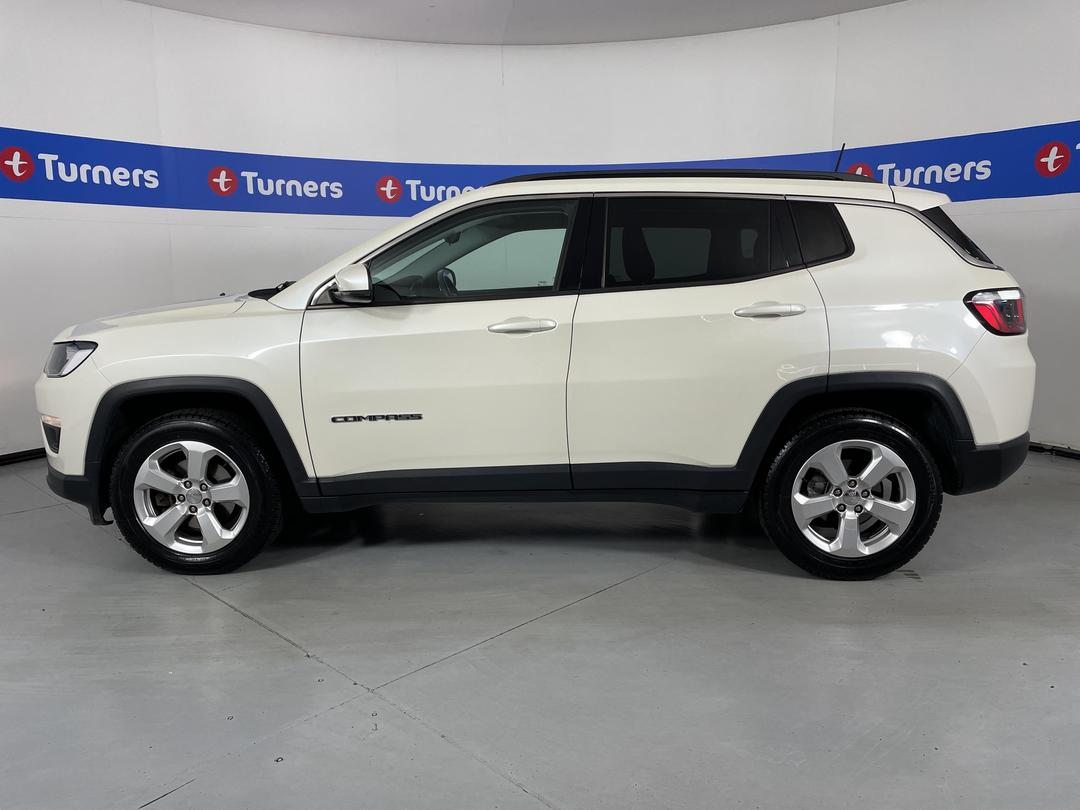 Photo '24' of Jeep Compass