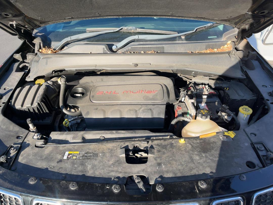 Photo '13' of Jeep Compass Limited