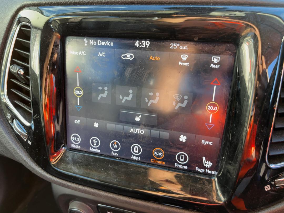 Photo '21' of Jeep Compass Limited