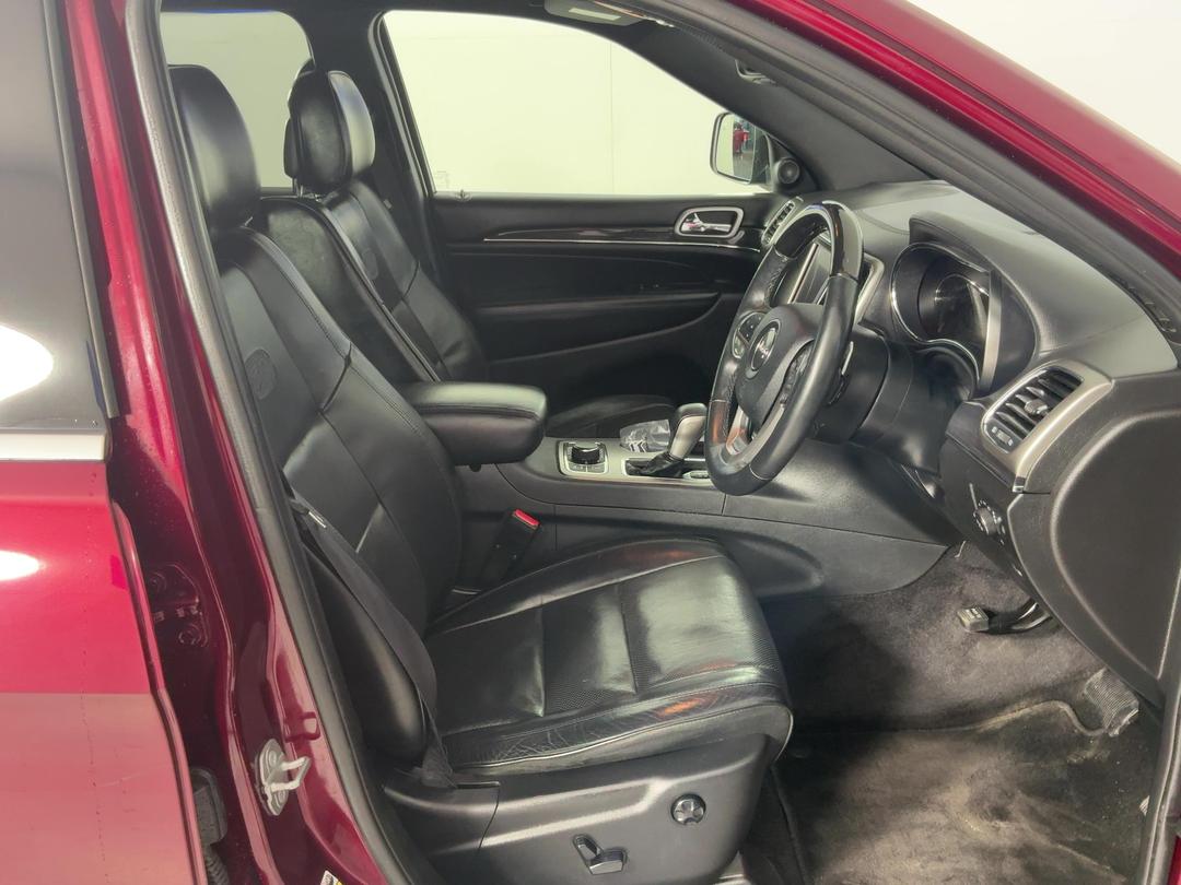 Photo '16' of Jeep Grand Cherokee