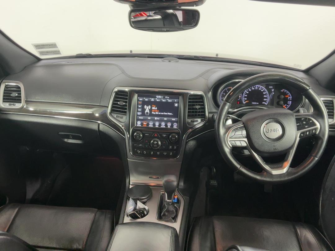 Photo '17' of Jeep Grand Cherokee