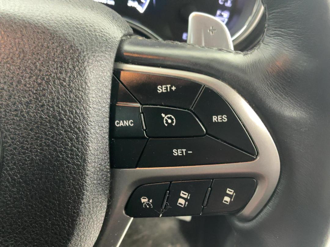 Photo '24' of Jeep Grand Cherokee