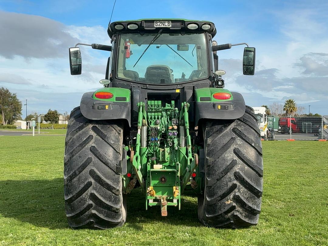 Photo '5' of John Deere 6230R Tractor