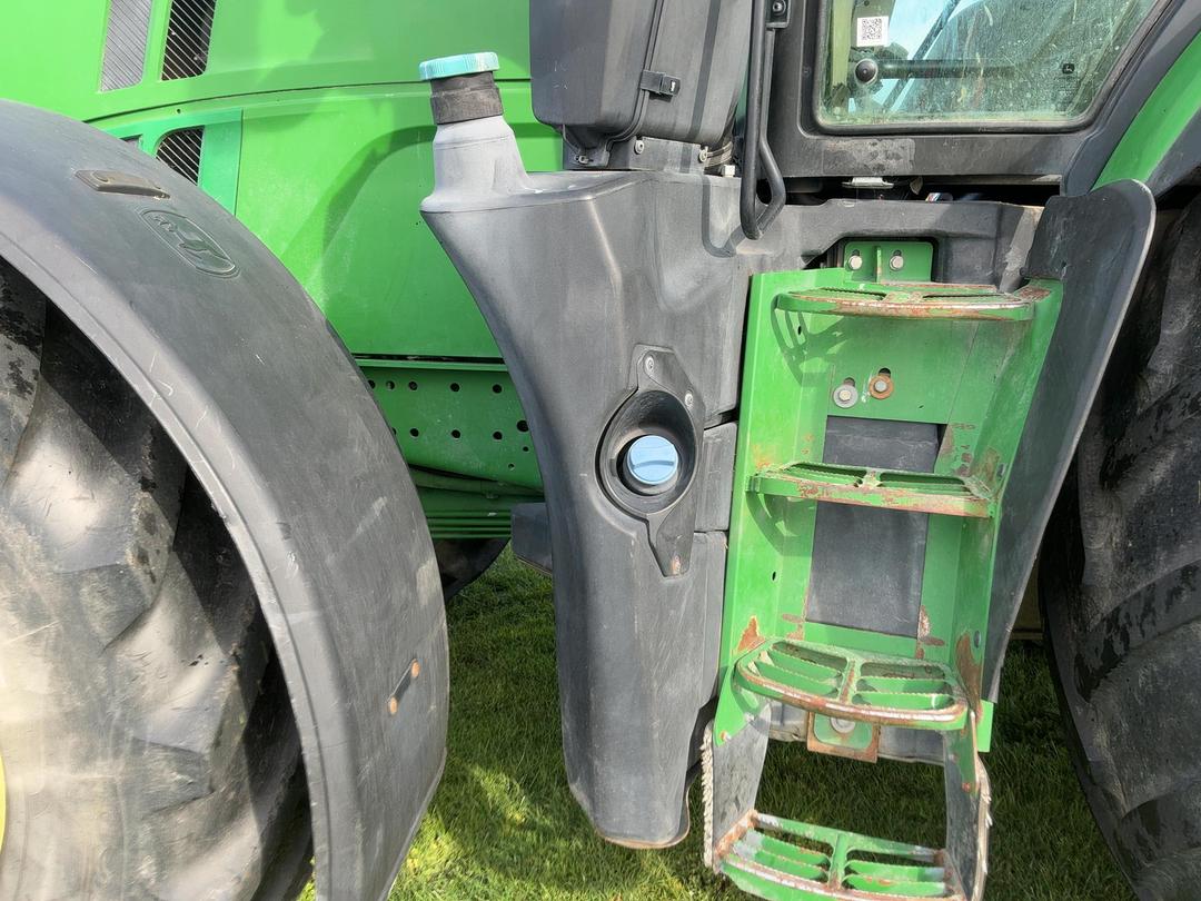 Photo '39' of John Deere 6230R Tractor