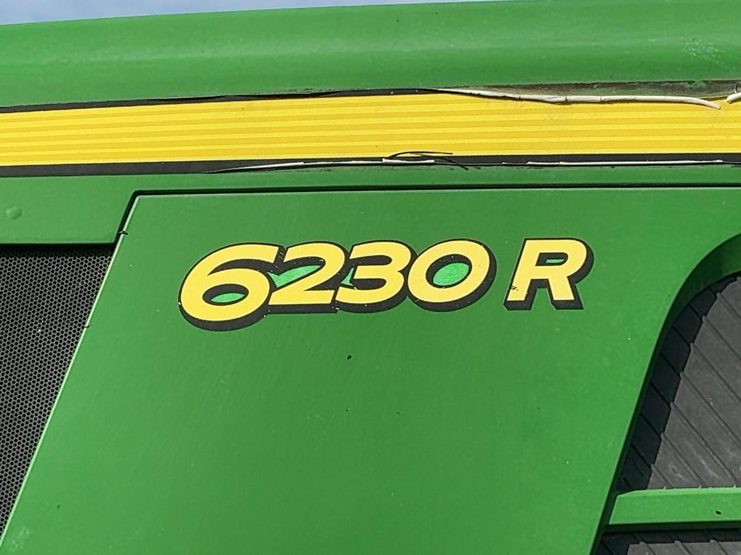 Photo '29' of John Deere 6230R Tractor