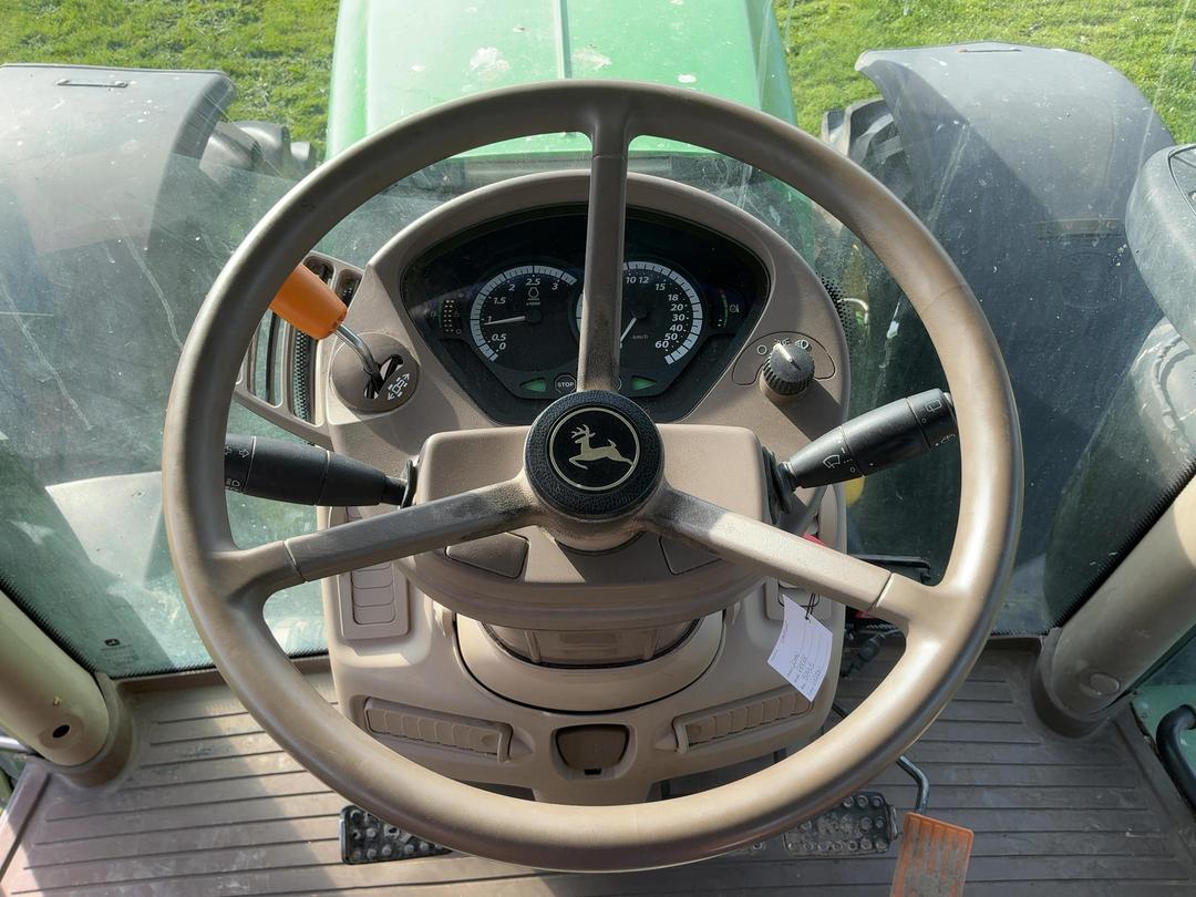 Photo '11' of John Deere 6230R Tractor