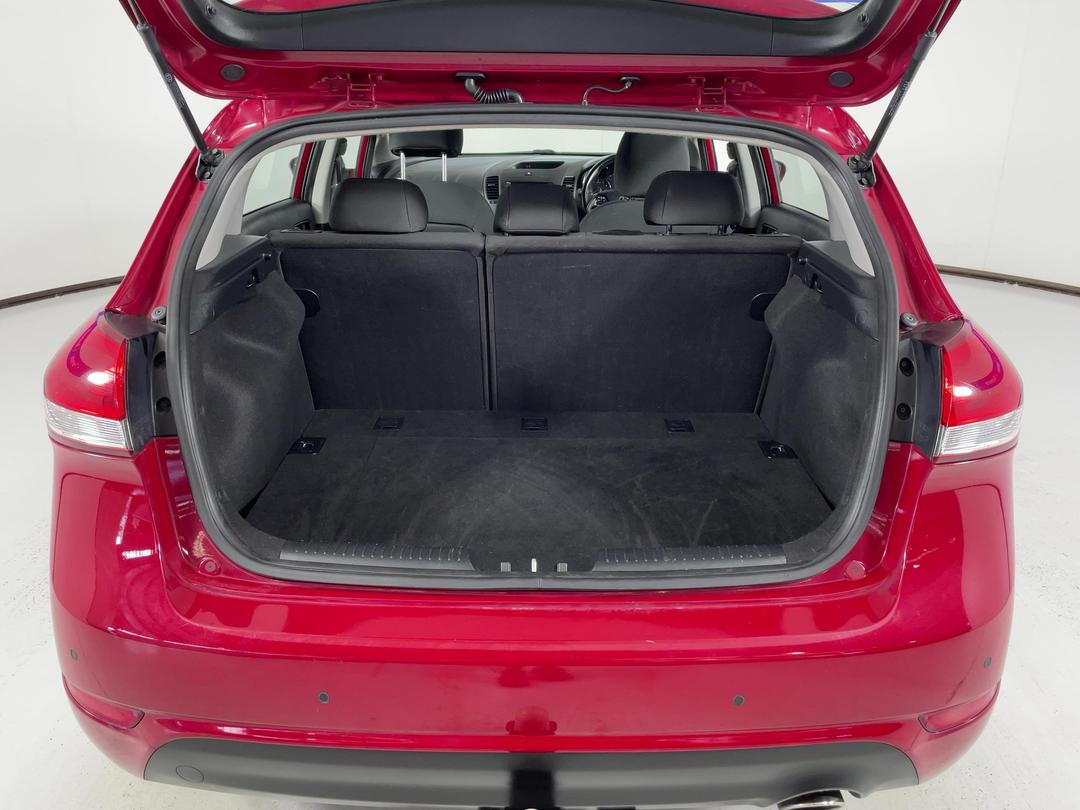 Photo '14' of KIA Cerato