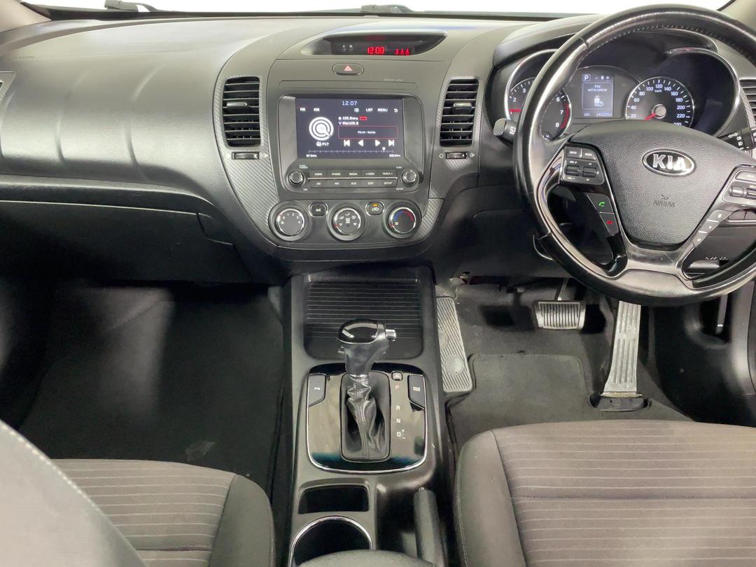 Photo '17' of KIA Cerato