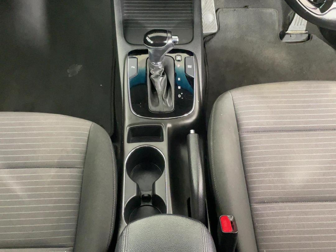 Photo '18' of KIA Cerato