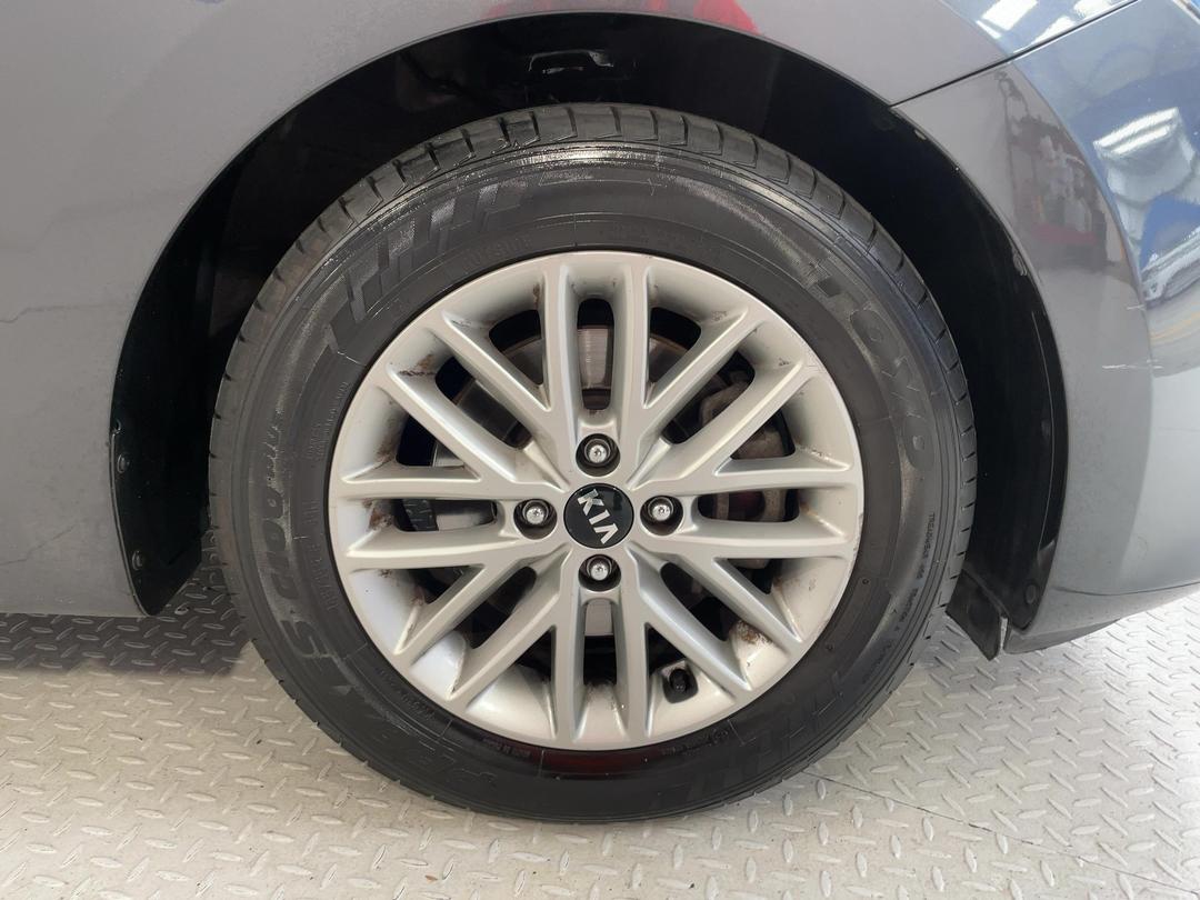 Photo '9' of KIA RIO