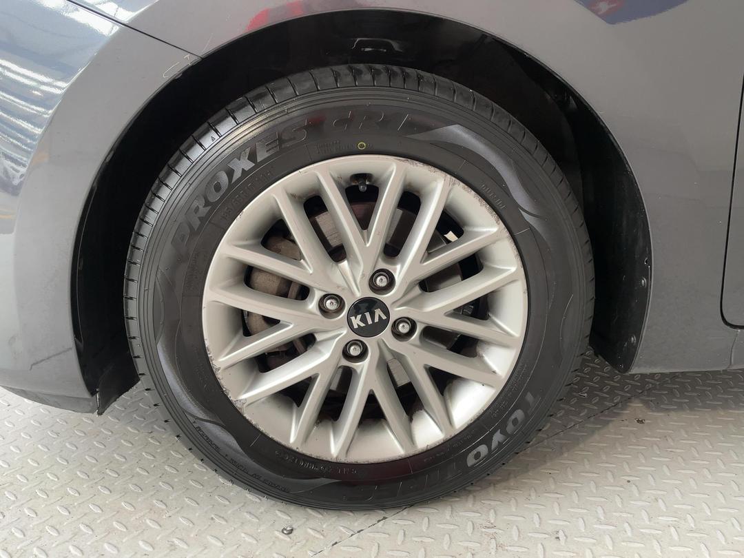 Photo '10' of KIA RIO