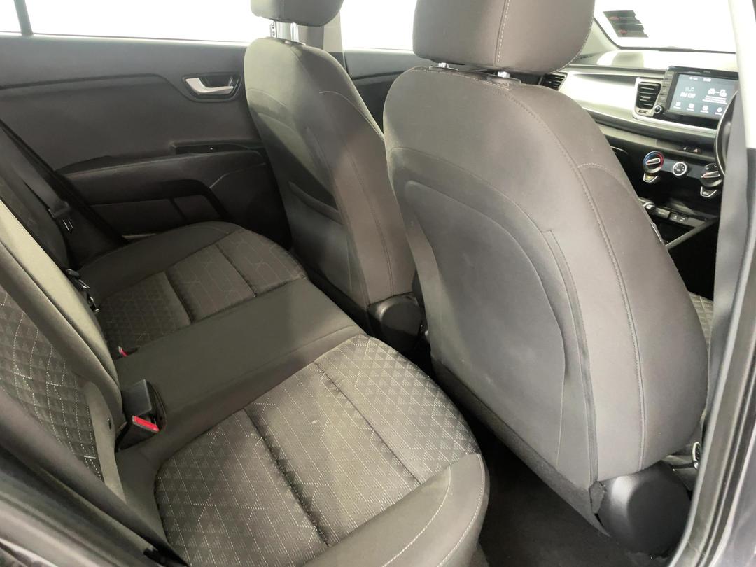 Photo '20' of KIA RIO