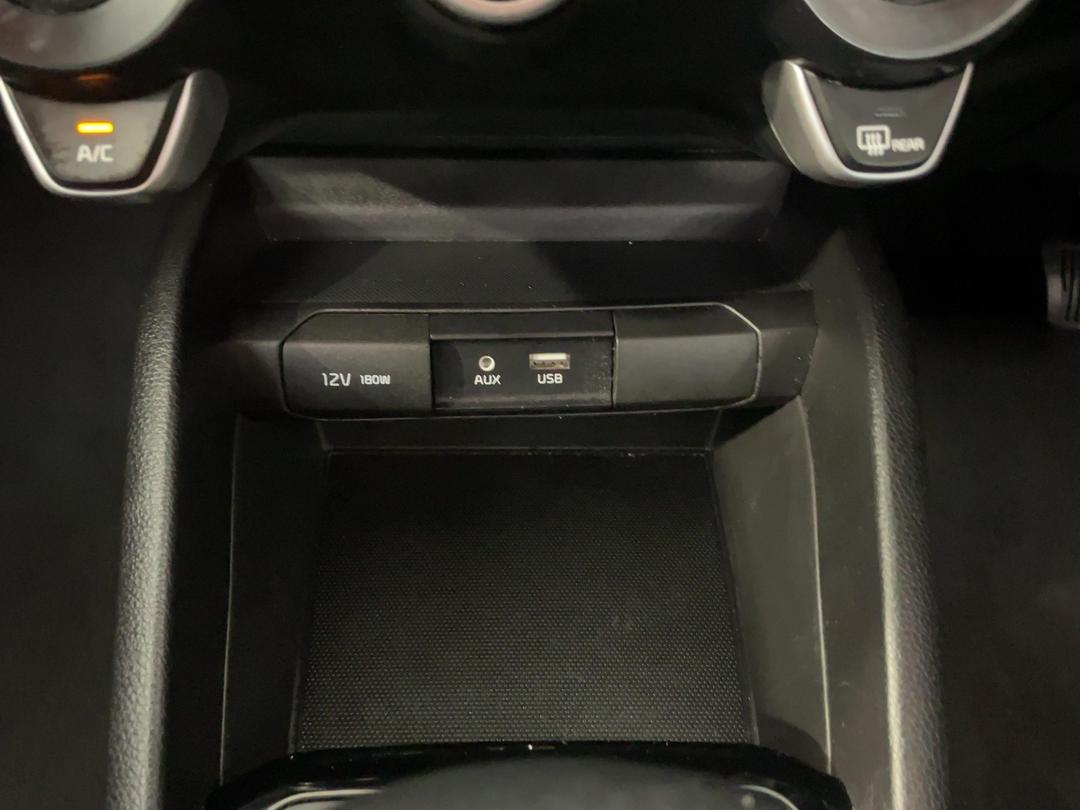 Photo '24' of KIA RIO