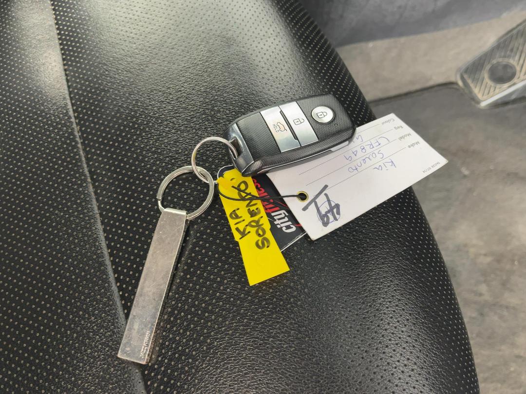 Photo '22' of KIA Sorento