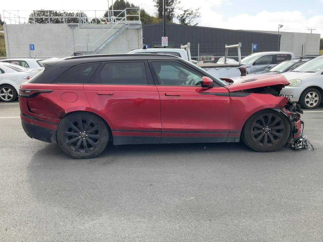 Photo '7' of Land Rover Range Rover Velar SD6 S Photo '7' of Land Rover Range Rover Velar SD6 S