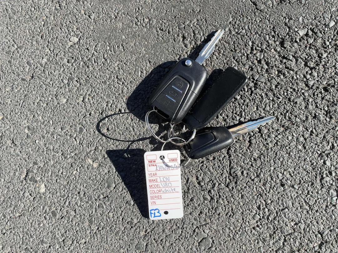 Photo '14' of LDV V80 14 Seat AMT Photo '14' of LDV V80 14 Seat AMT