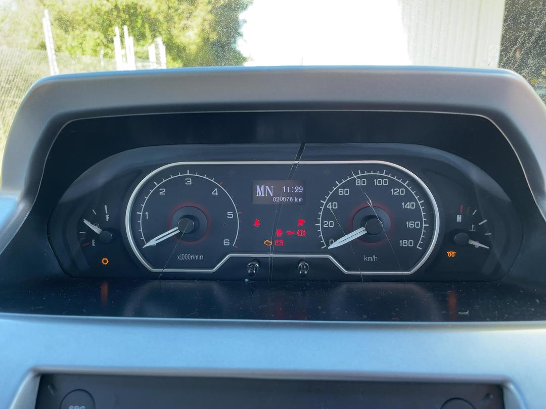 Photo '15' of LDV V80 14 Seat AMT Photo '15' of LDV V80 14 Seat AMT