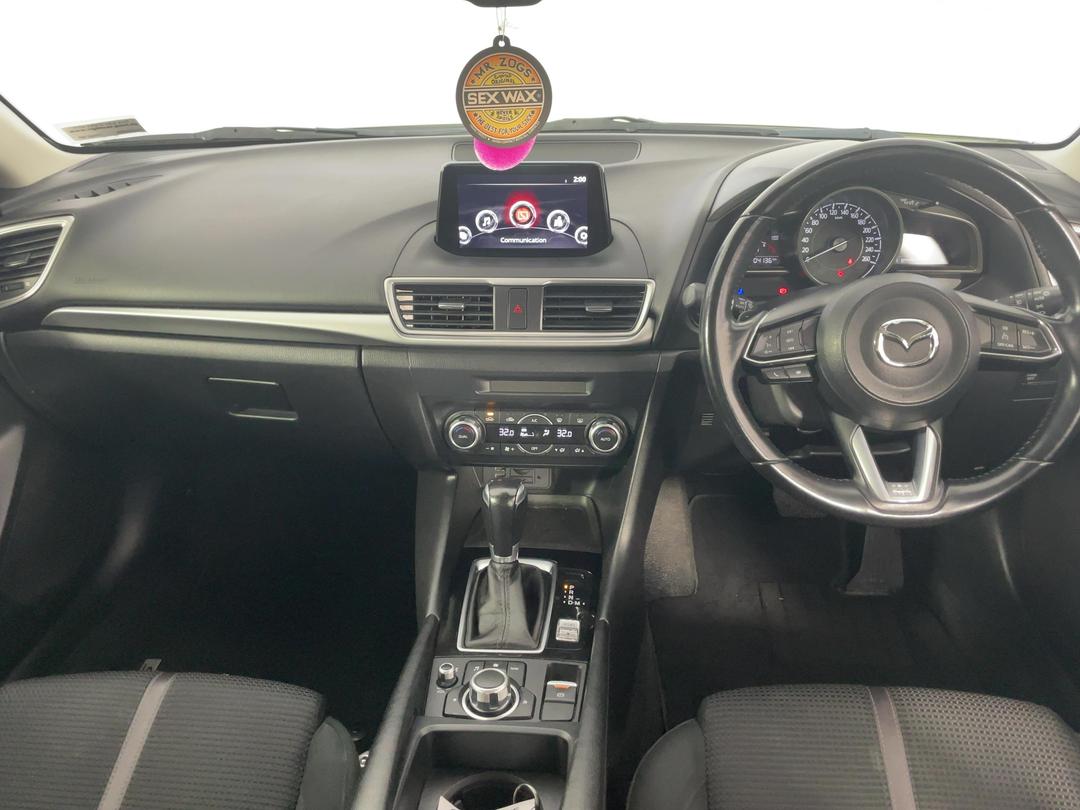 Photo '17' of Mazda 3