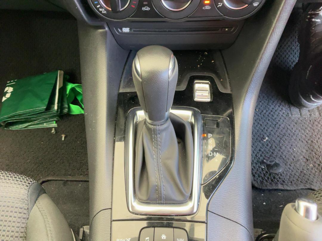 Photo '12' of Mazda Axela