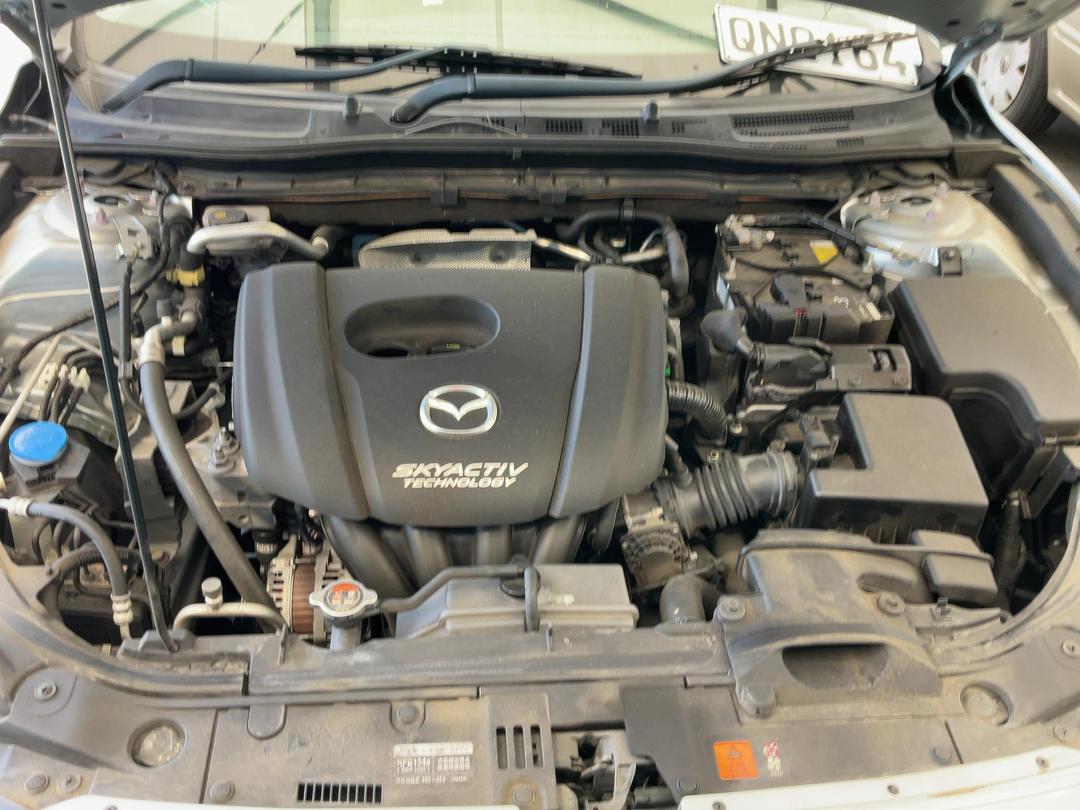 Photo '14' of Mazda Axela