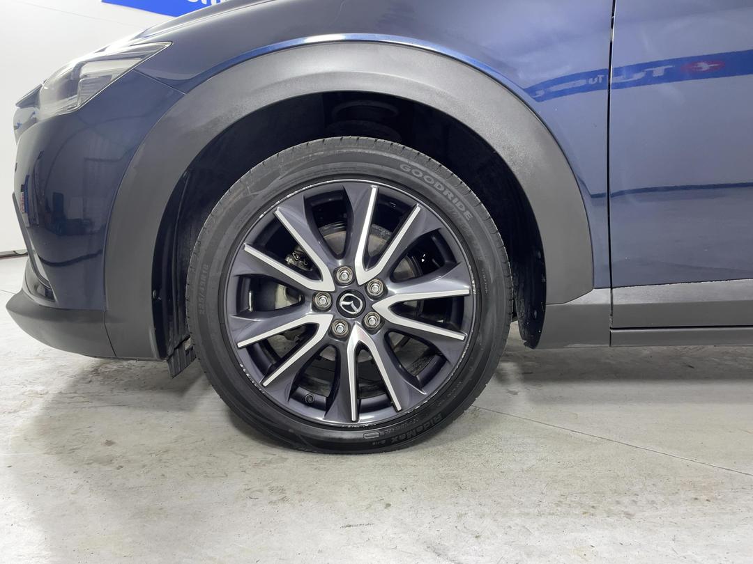 Photo '10' of Mazda CX-3
