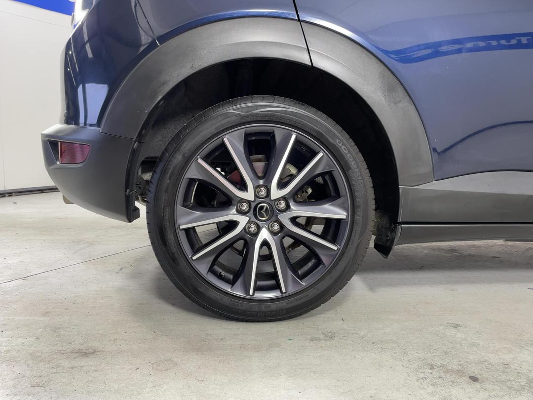 Photo '12' of Mazda CX-3