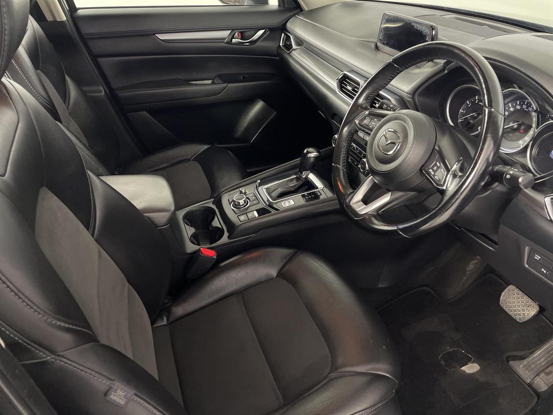 Photo '16' of Mazda CX-5