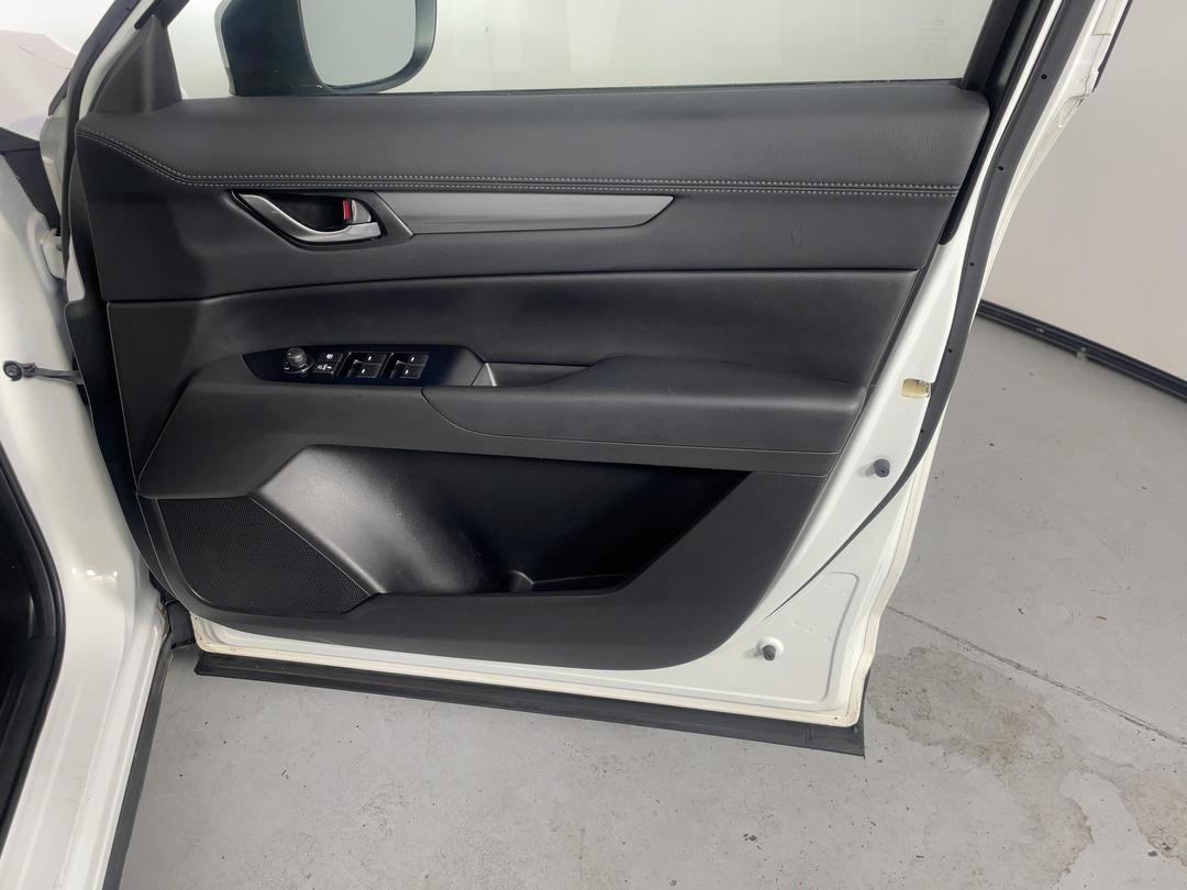 Photo '15' of Mazda CX-5