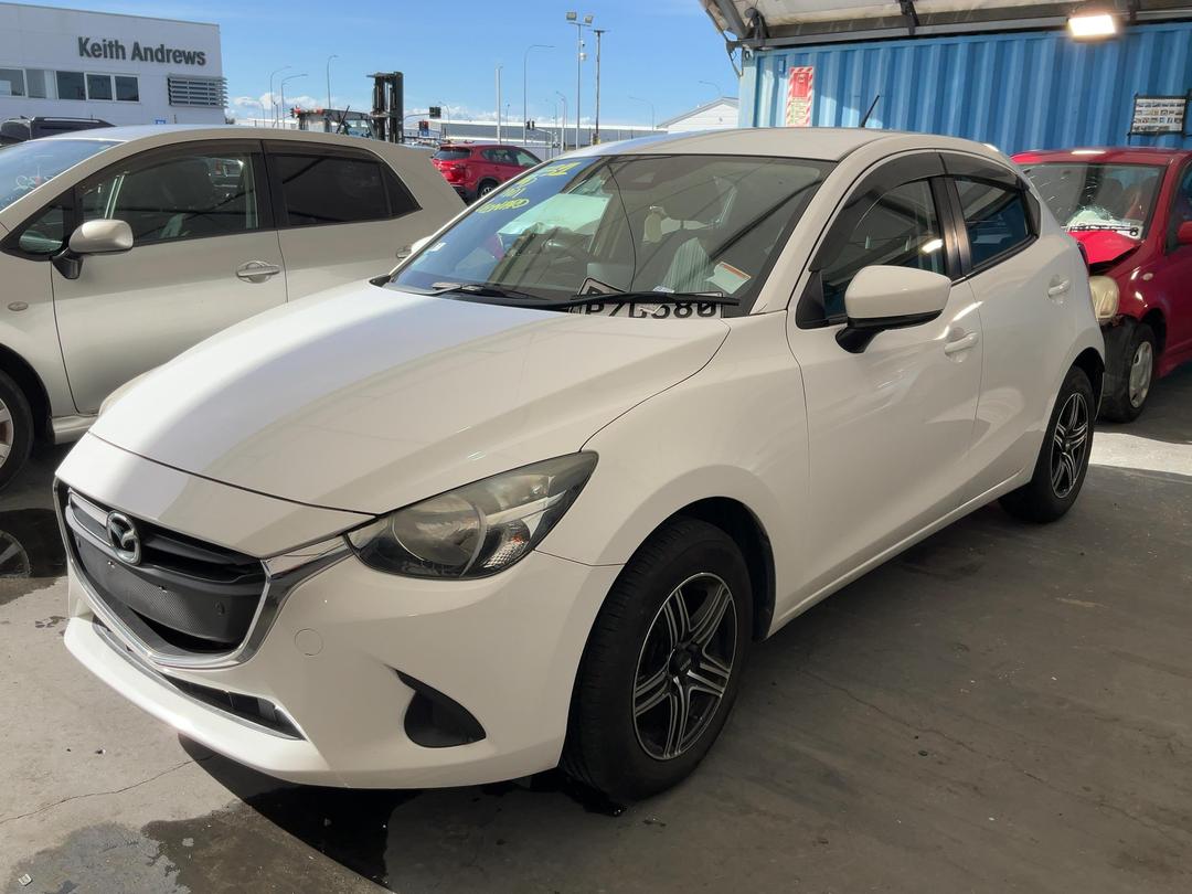 Photo '3' of Mazda Demio