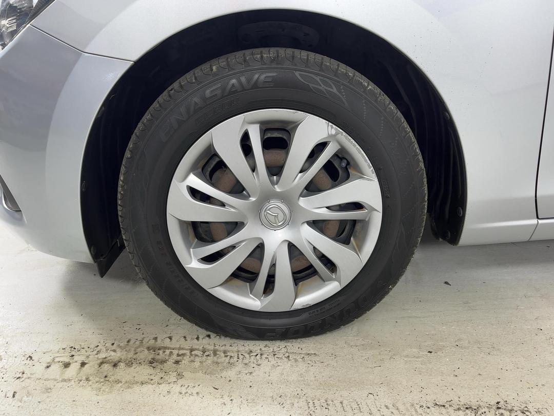 Photo '10' of Mazda Demio