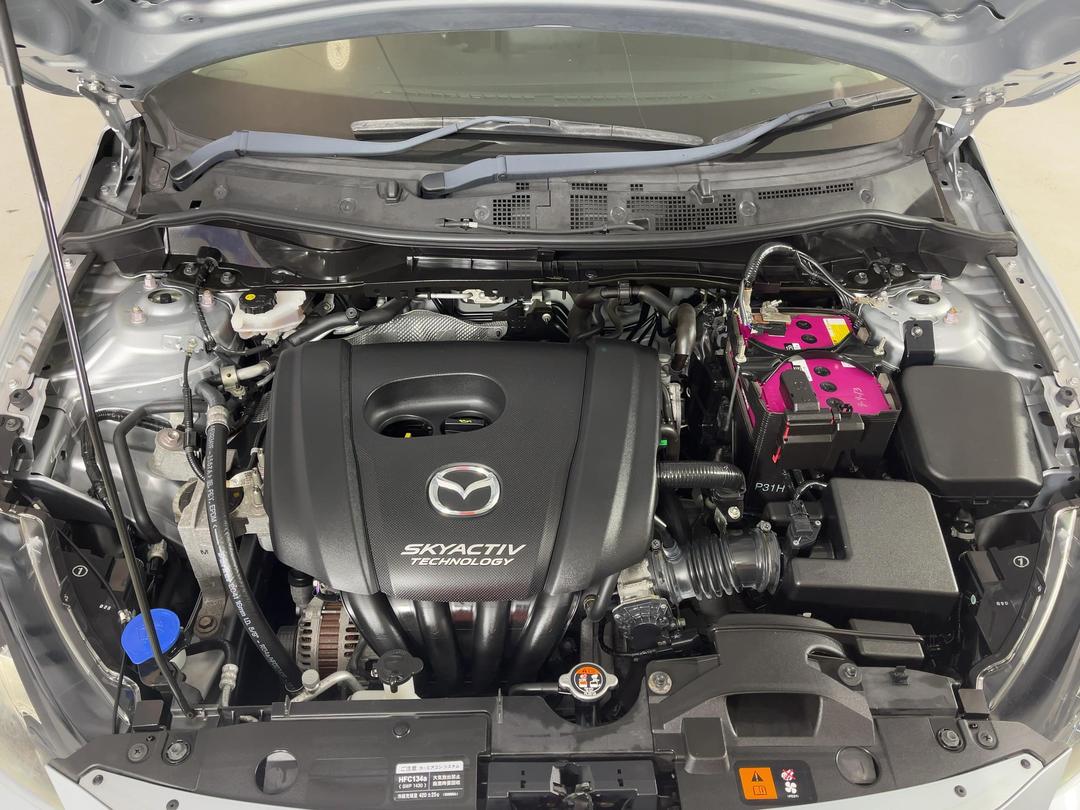 Photo '13' of Mazda Demio