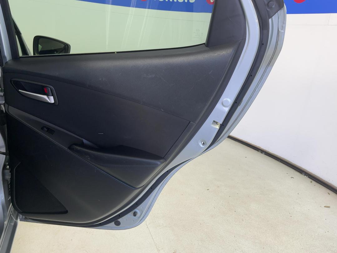 Photo '19' of Mazda Demio