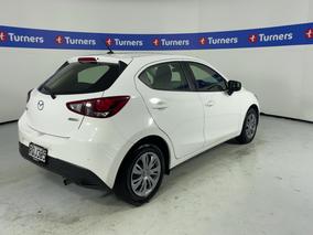 Photo '7' of Mazda Demio