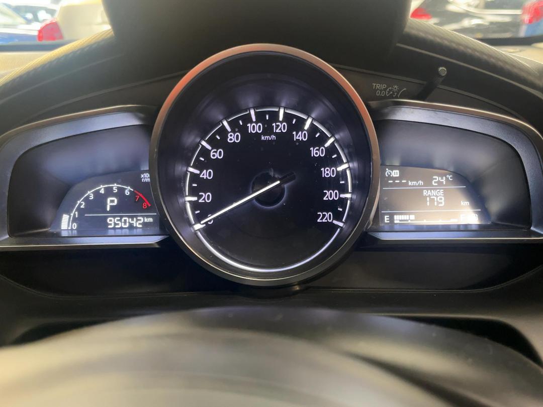 Photo '21' of Mazda Mazda2