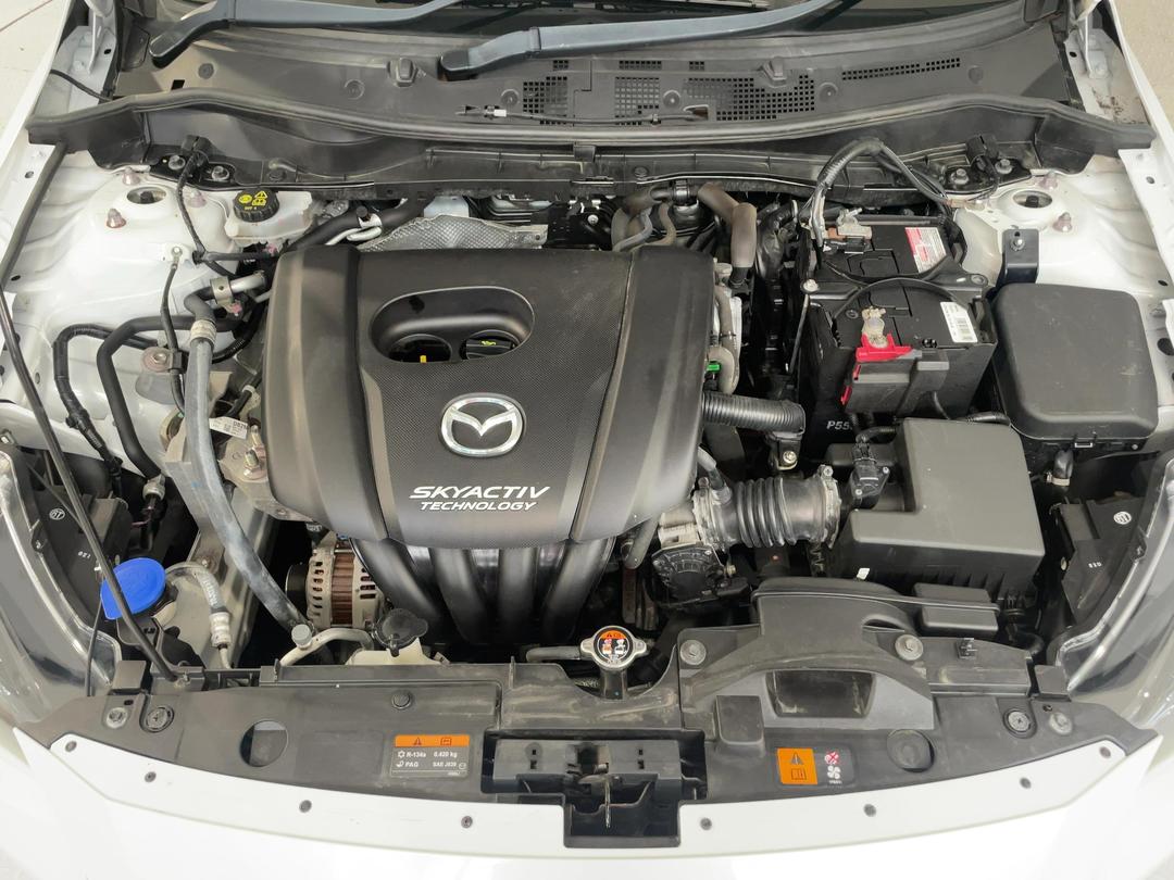Photo '13' of Mazda Mazda2