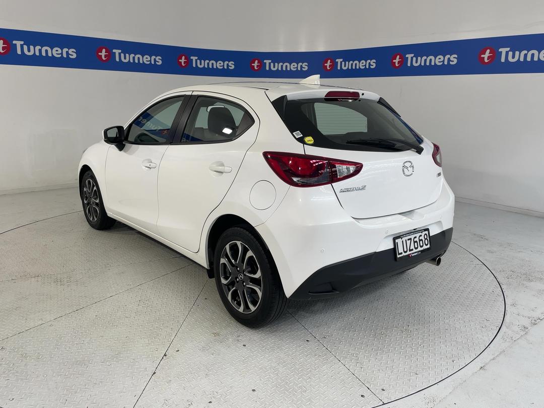 Photo '5' of Mazda Mazda2