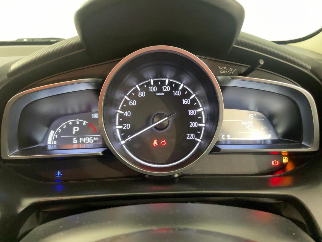 Photo '21' of Mazda Mazda2