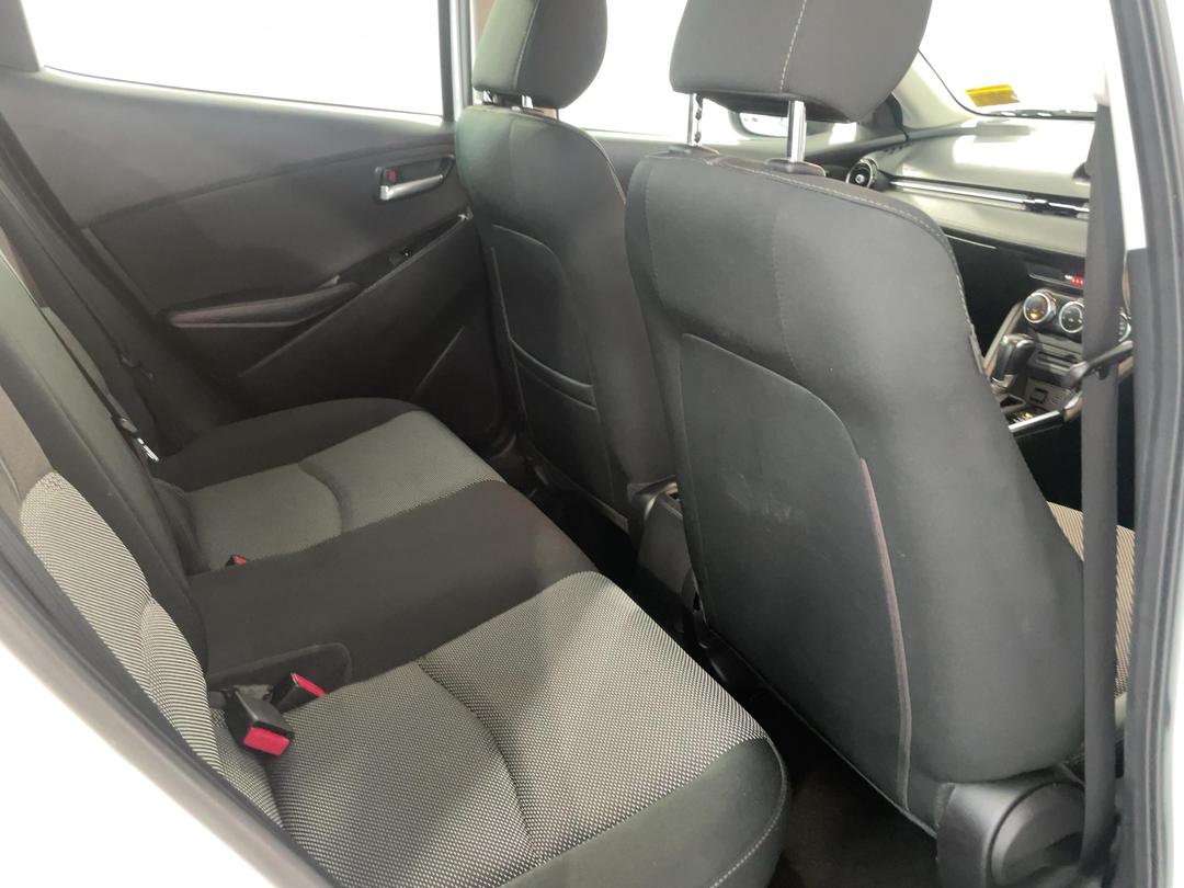 Photo '20' of Mazda Mazda2