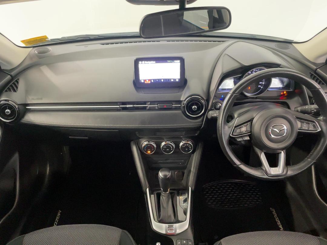 Photo '17' of Mazda Mazda2